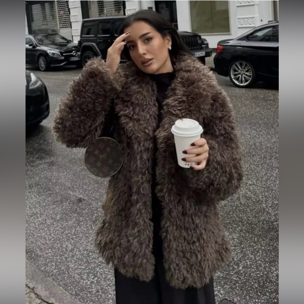 New ZARA ZW Collection Faux Fur Short Coat - Picture 3 of 16